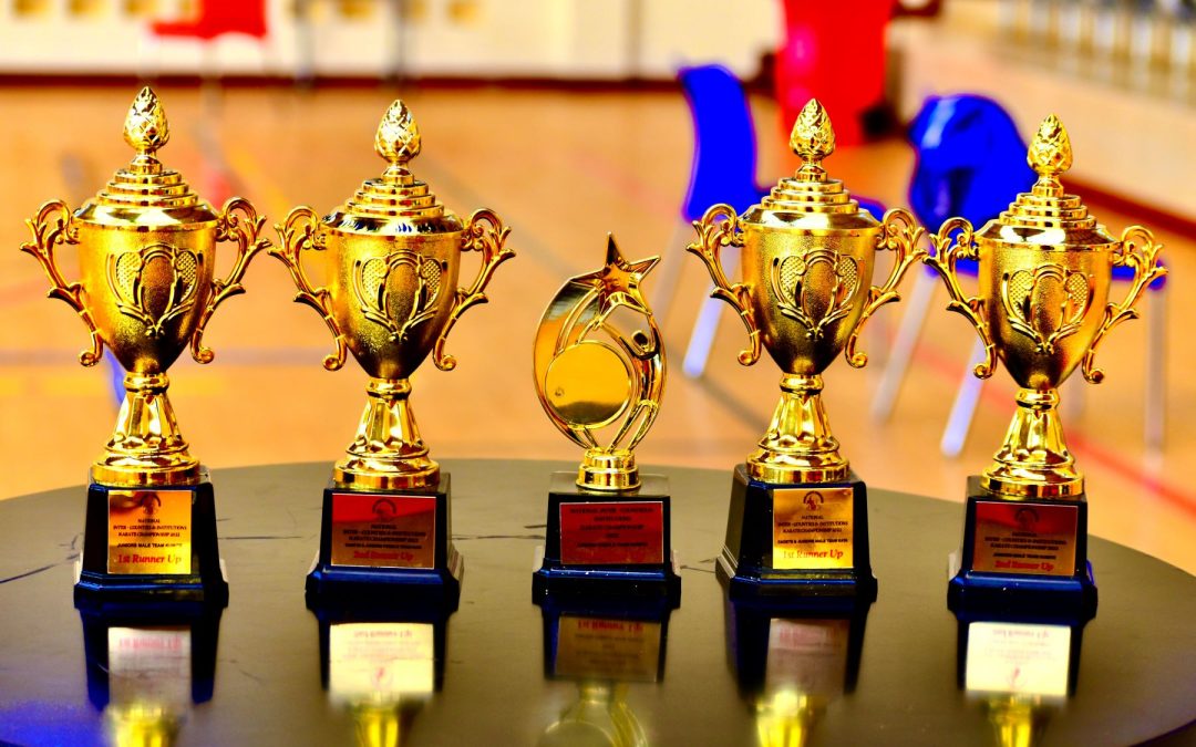 Bowling Trophies: Expert Tips for Selecting Championship-Worthy Awards